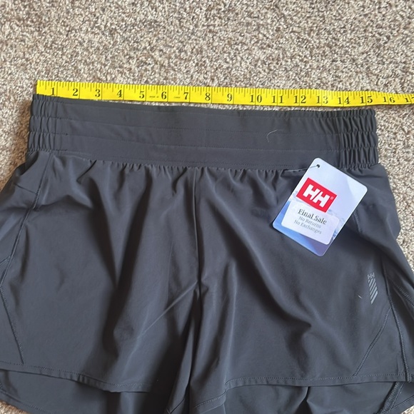Helly Hansen Women’s Tech Trail shorts Black Large NWT - Picture 4 of 6